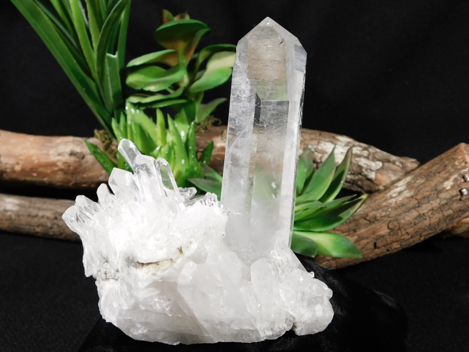 Super TRANSLUCENT Points! Big Nice & Natural QUARTZ Crystal Cluster Brazil 431gr