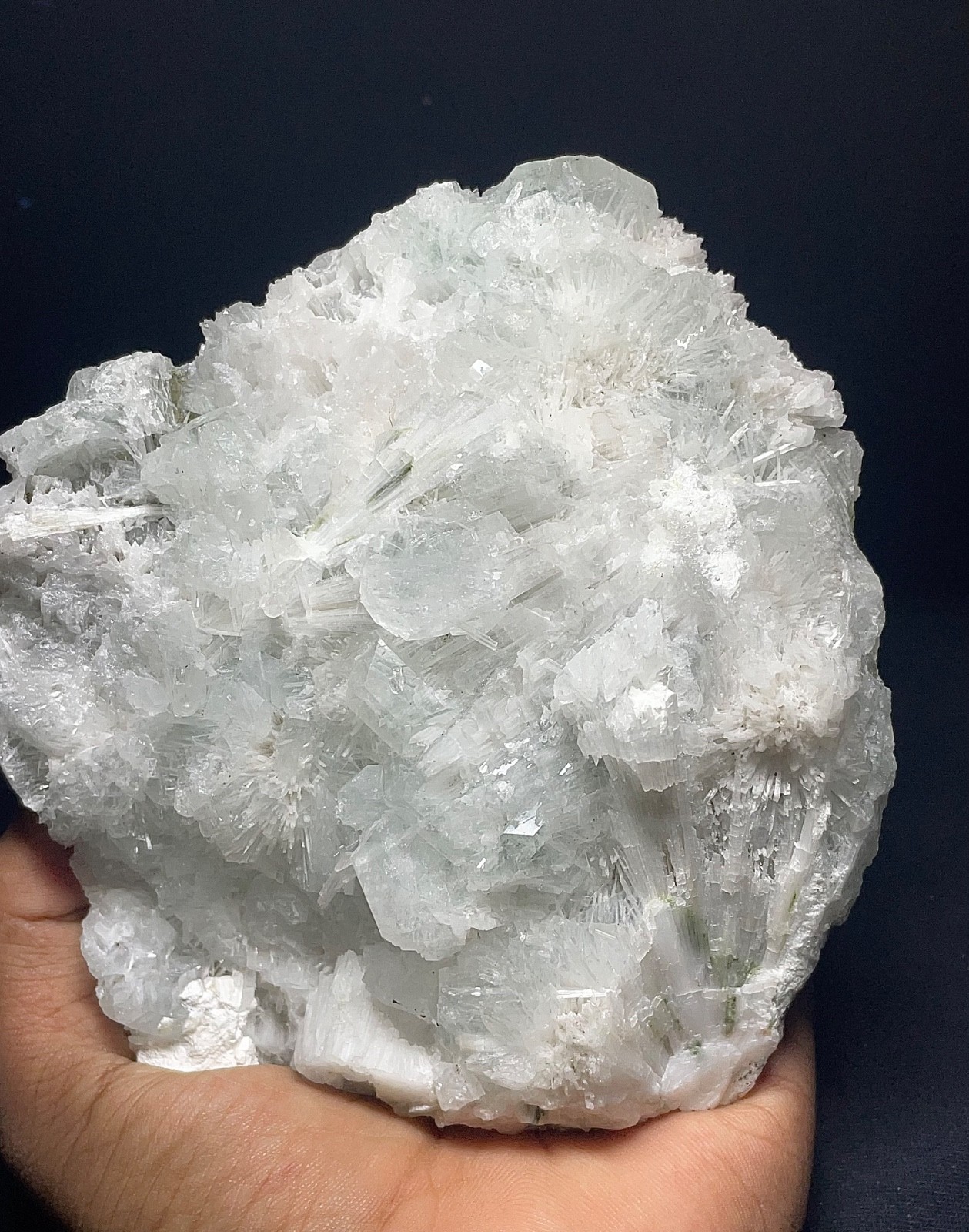 Apophyllite with scolecite stunning specimen 972gr 14x15x5.5 cm