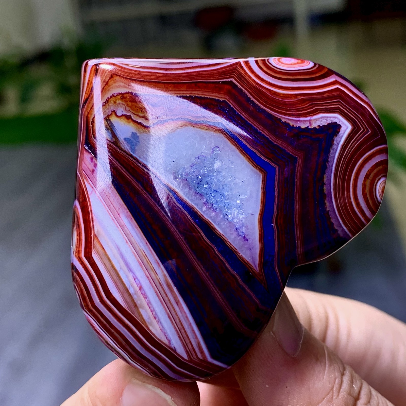 79G Natural colored striped agate crystal mineral heart shape