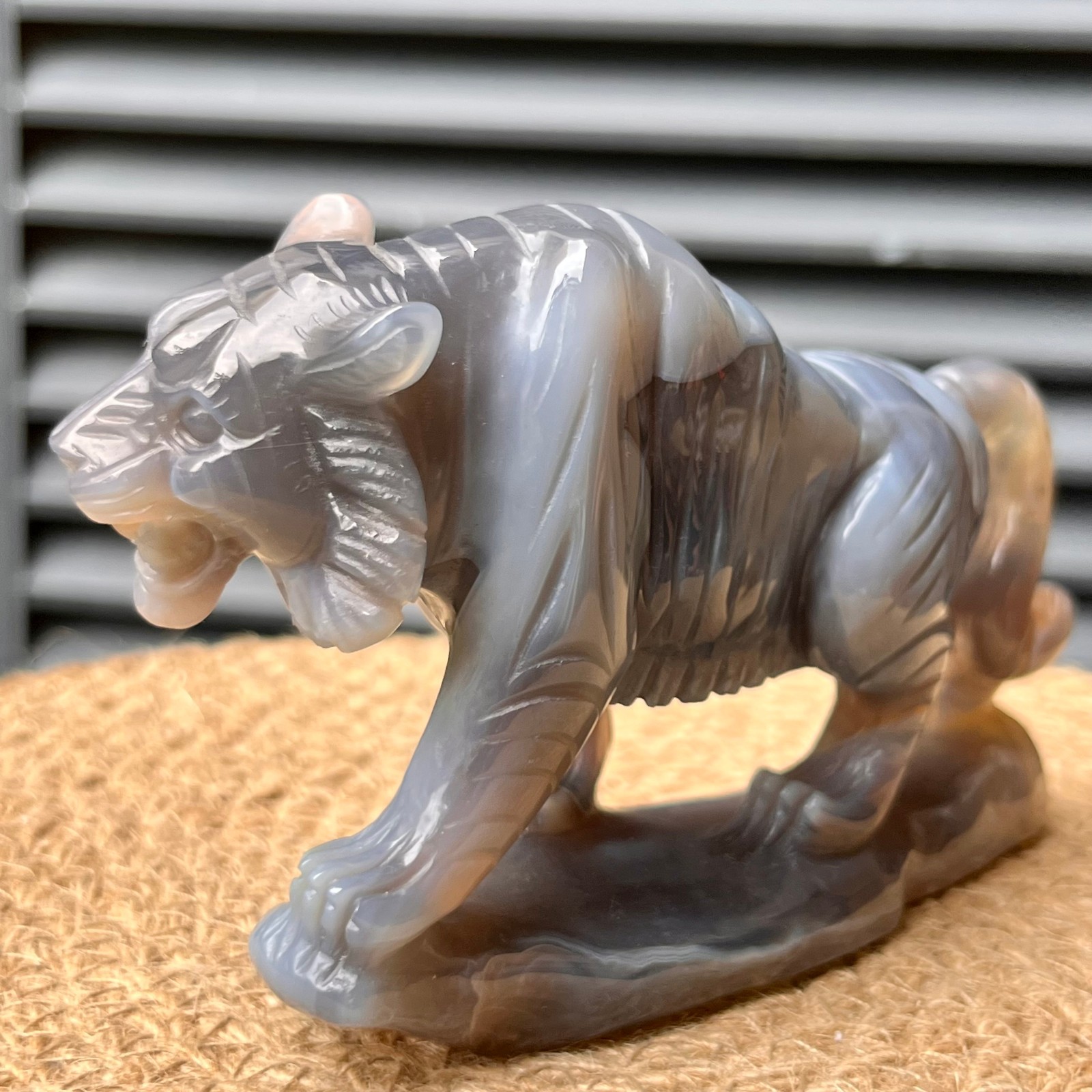 Crystal Agate Tiger Carving Detailed Animal Sculpture Stone 436 g