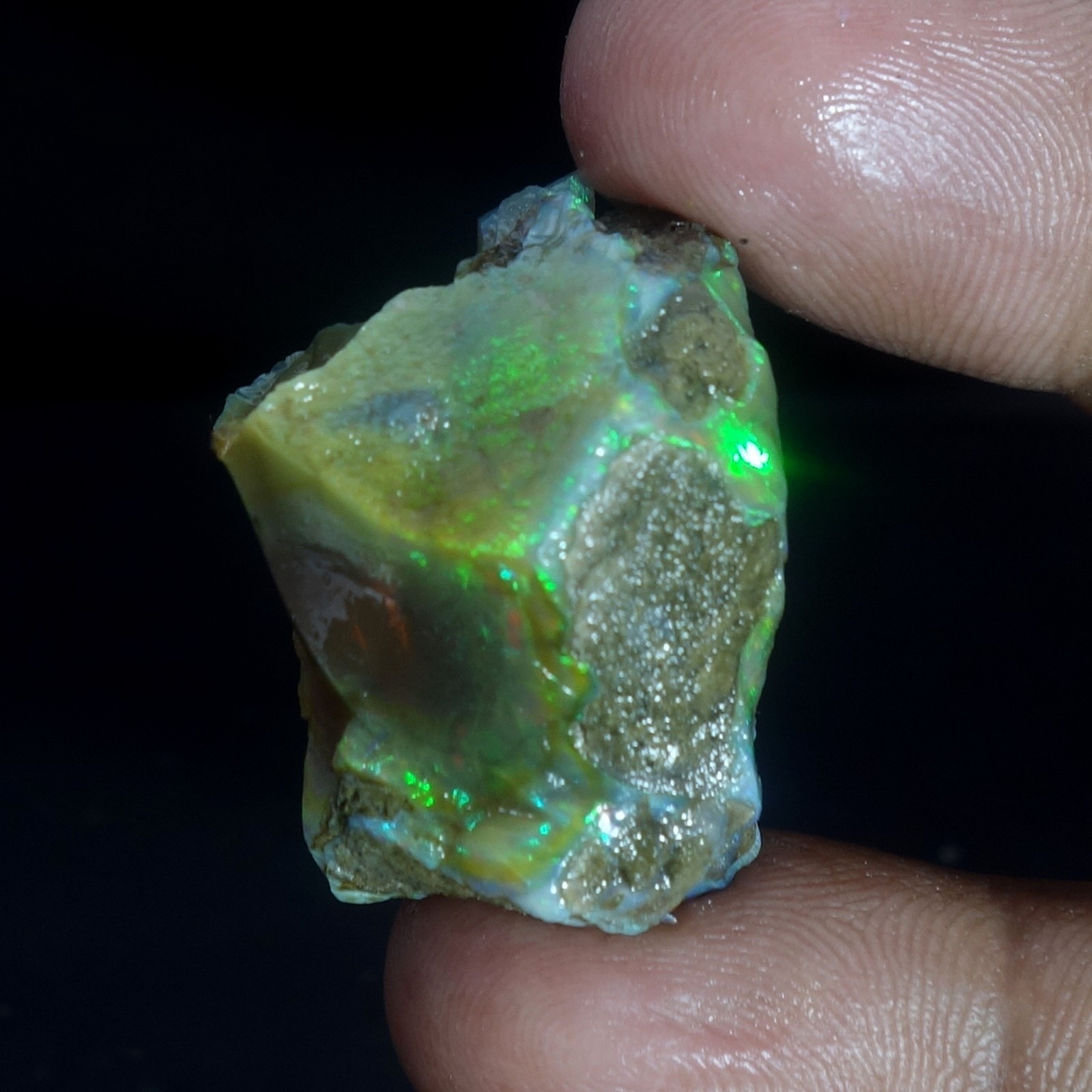 AA+ Ethiopian Opal Oil Rough Entreated Welo Fire Opal Multi Color Flash 60.50Cts