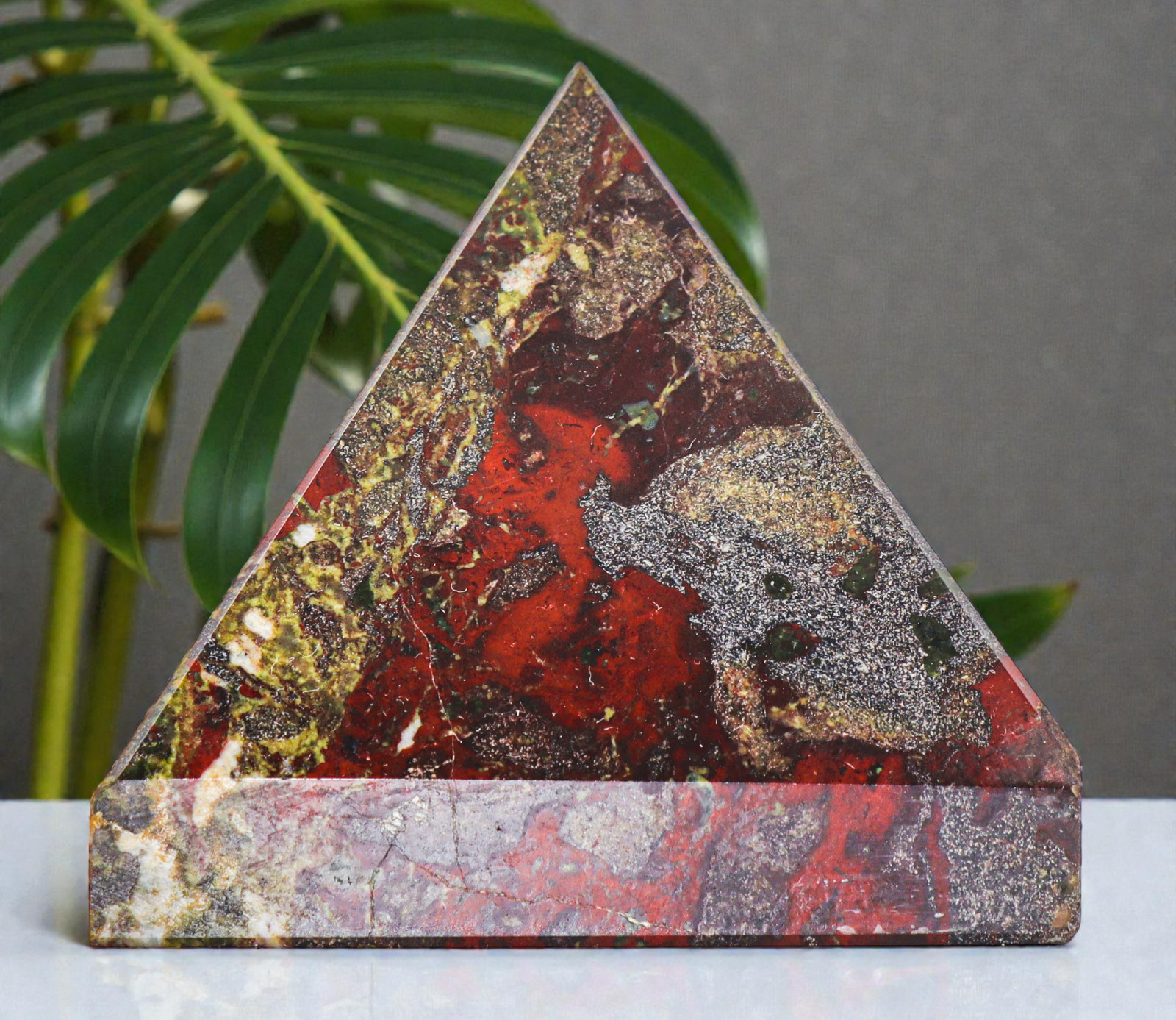 55mm Red Green Dragone Blood Stone Crystal Healing Metaphysical Egypt Pyramid