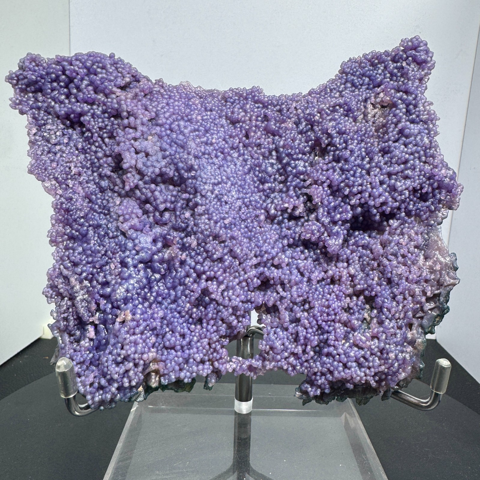 695G Natural purple grape agate quartz crystal granular mineral specimen