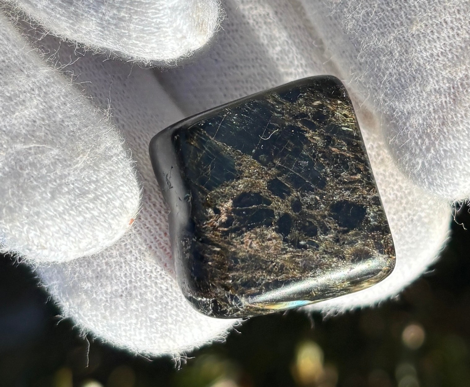 21g LOT 2 REAL NUUMITE/NUUMMITE/NUMMITE TUMBLES TUMBLE TUMBLED STONE STONES