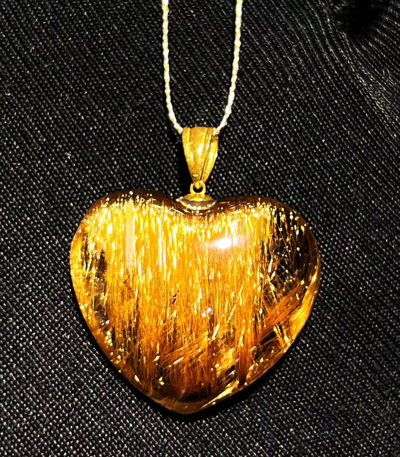 19*21*7mm Natural Rutilated Quartz Carved Crystal Love Pendant reiki healing