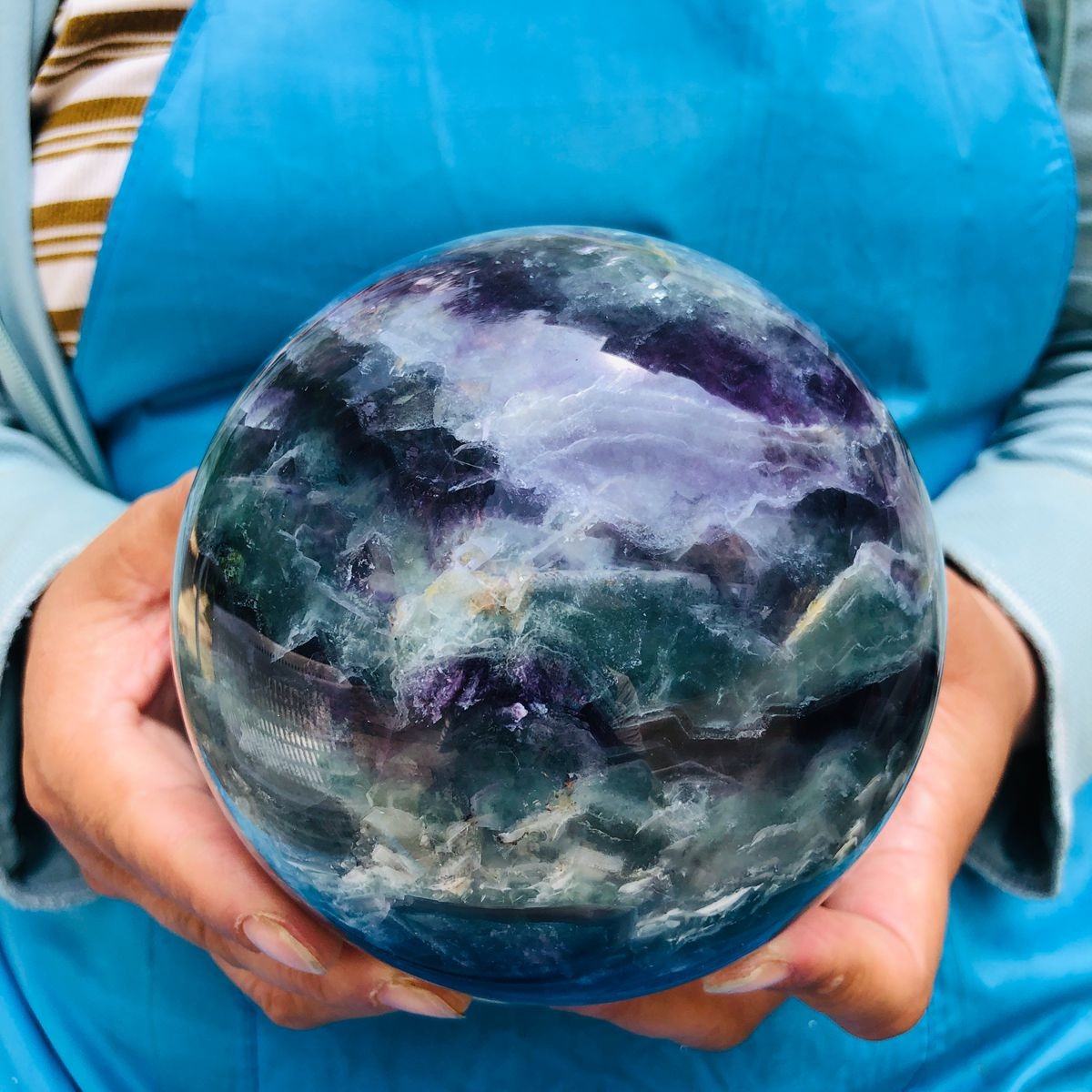 2400G Natural Green Coloured Fluorite Ball Quartz Crystal Reiki Healing 5480