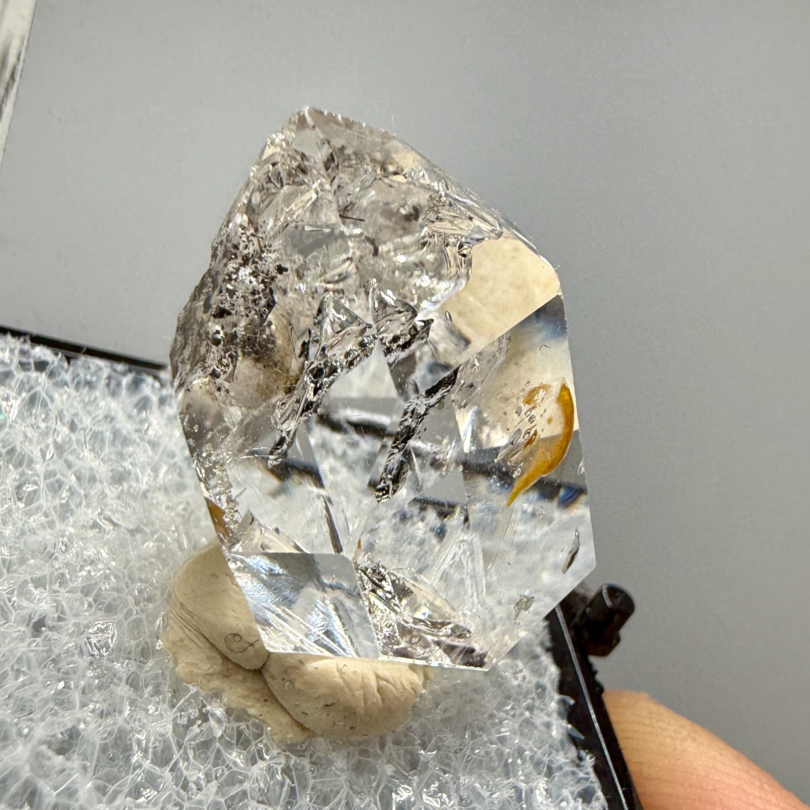 8.63 g Enhydro Herkimer Diamond Gem w/ Moving Gas Bubble, A-Grade Clarity