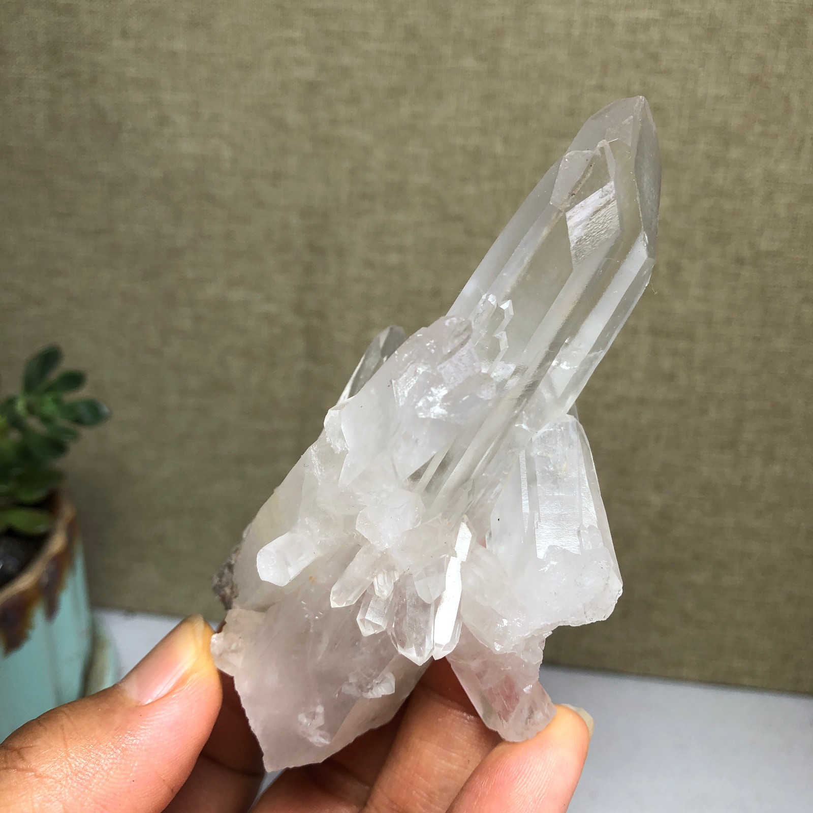 92mm Top Natural crystal clusters pretty Quartz Mineral Specimen 139g A5470