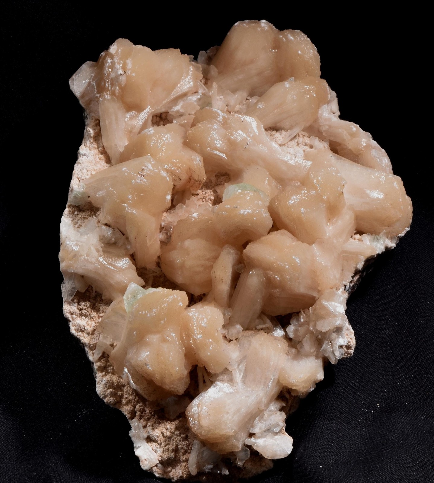 Peach stilbite flower with dash of green appophylite psychic intuition #1005