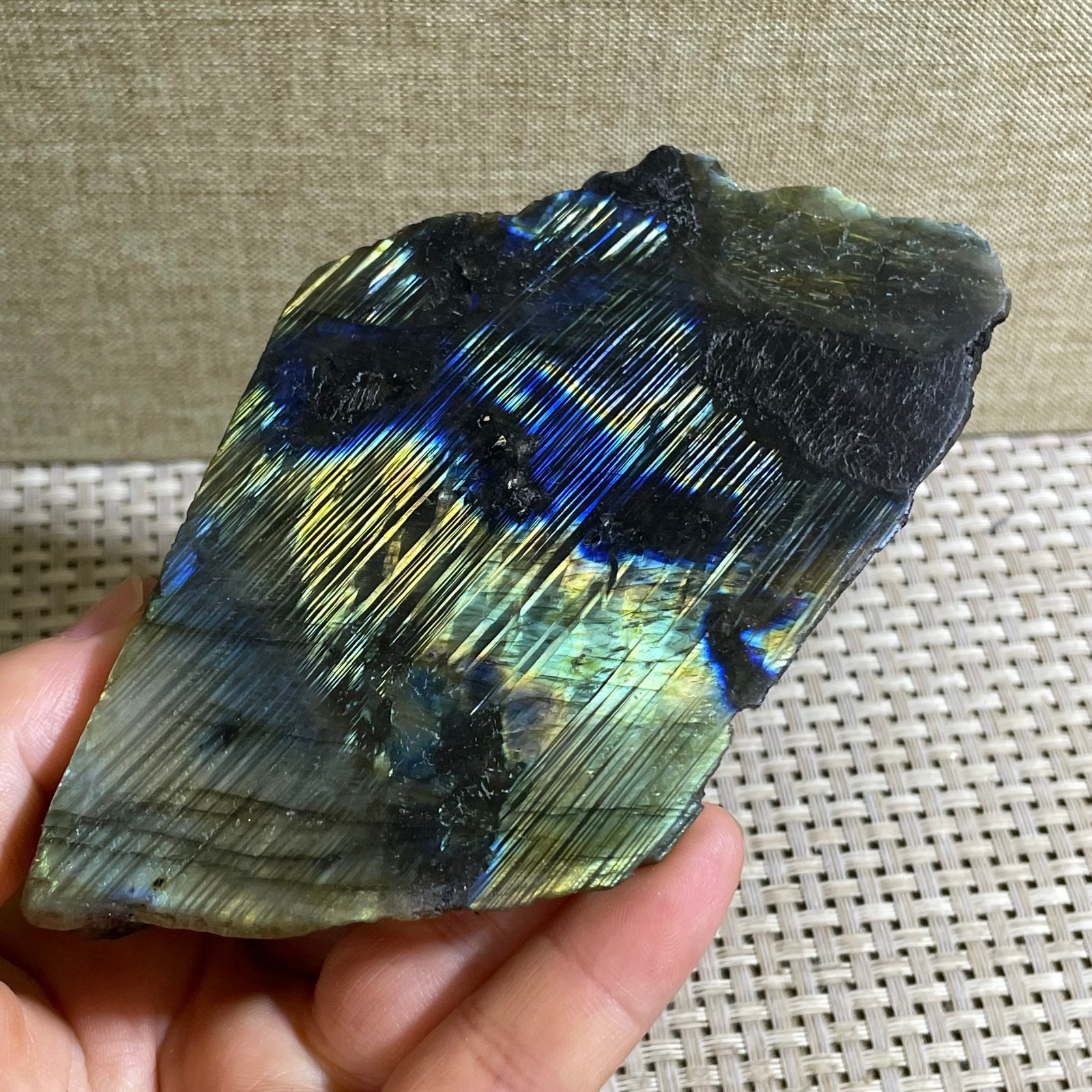 290g Natural multicolor labradorite crystal original stone specimens