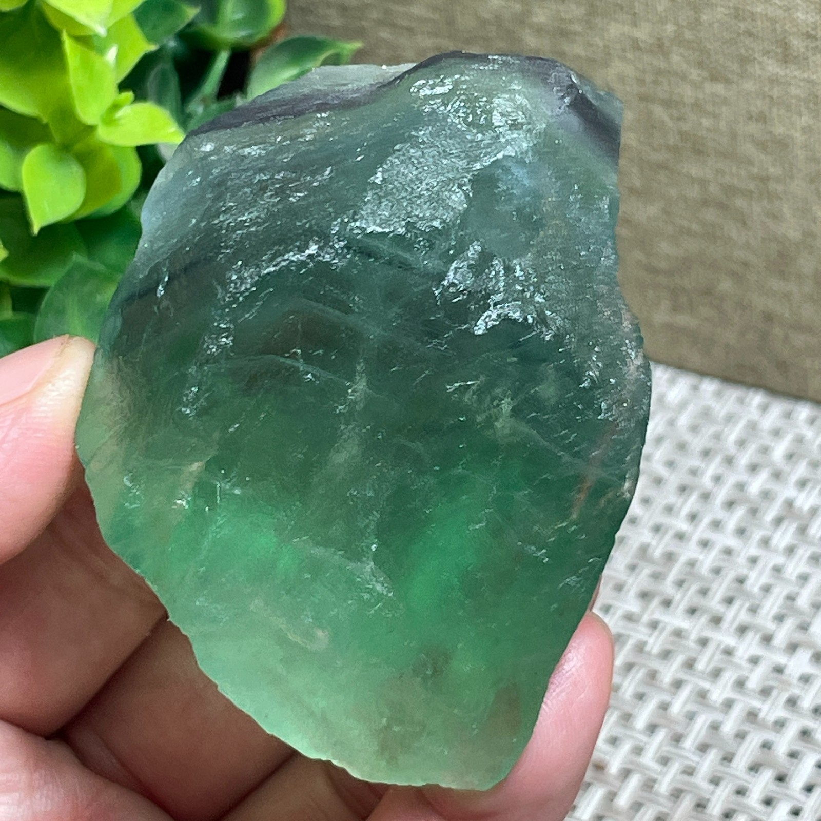 Raw Fluorite stone – rainbow – Rough Stone original Specimen 156g A457
