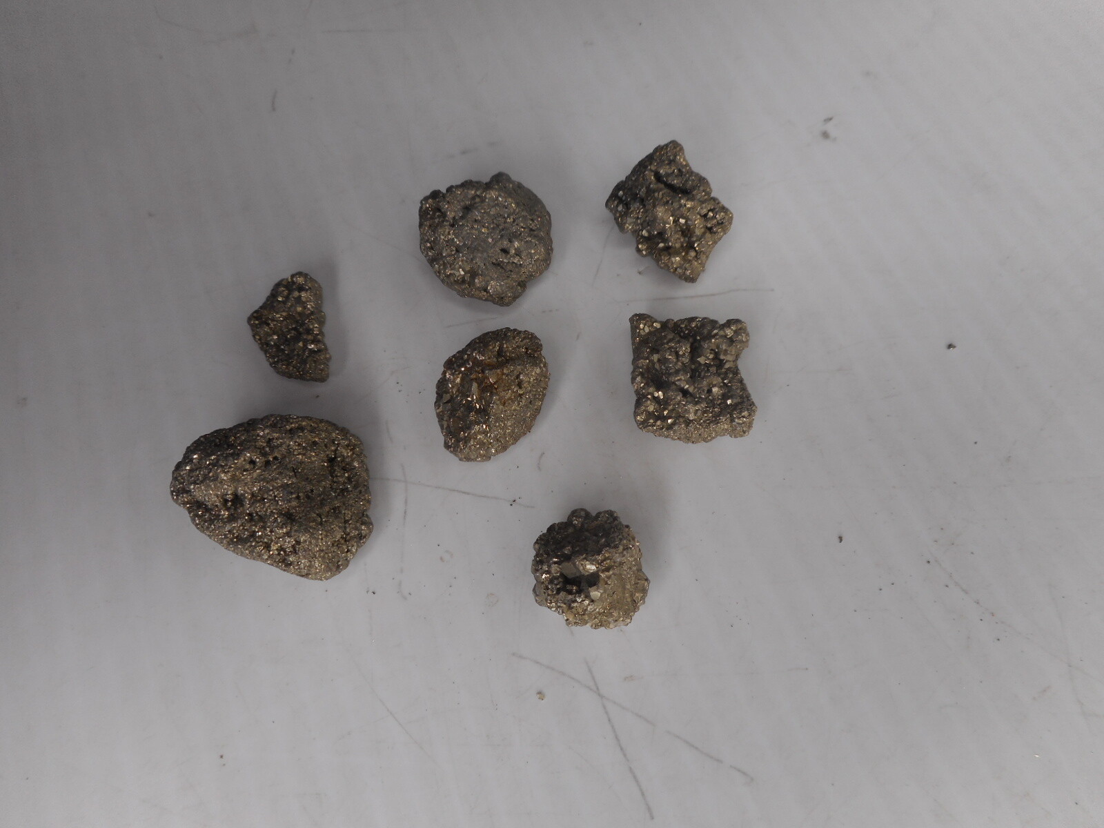 1 lot of Crude Pyrite Cluster Fool’s Gold Rock Mineral Specimens Total 7 pieces
