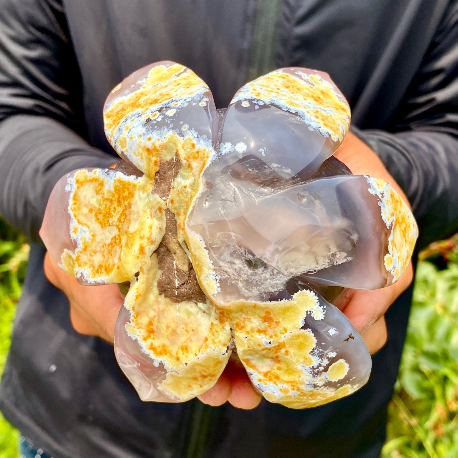 503G Drunken agate lotus hand carved meditation crystal display decoration