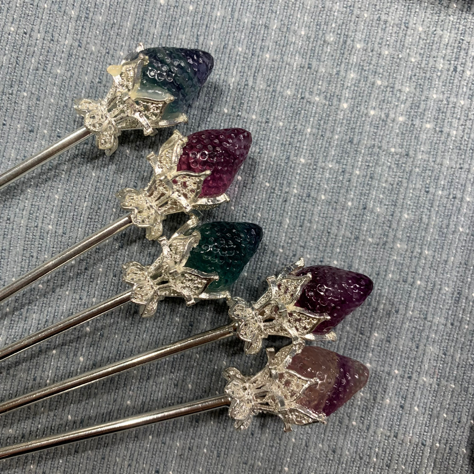 5pc Natural fluorite carved strawber hairpin quartz crystal reiki healing random
