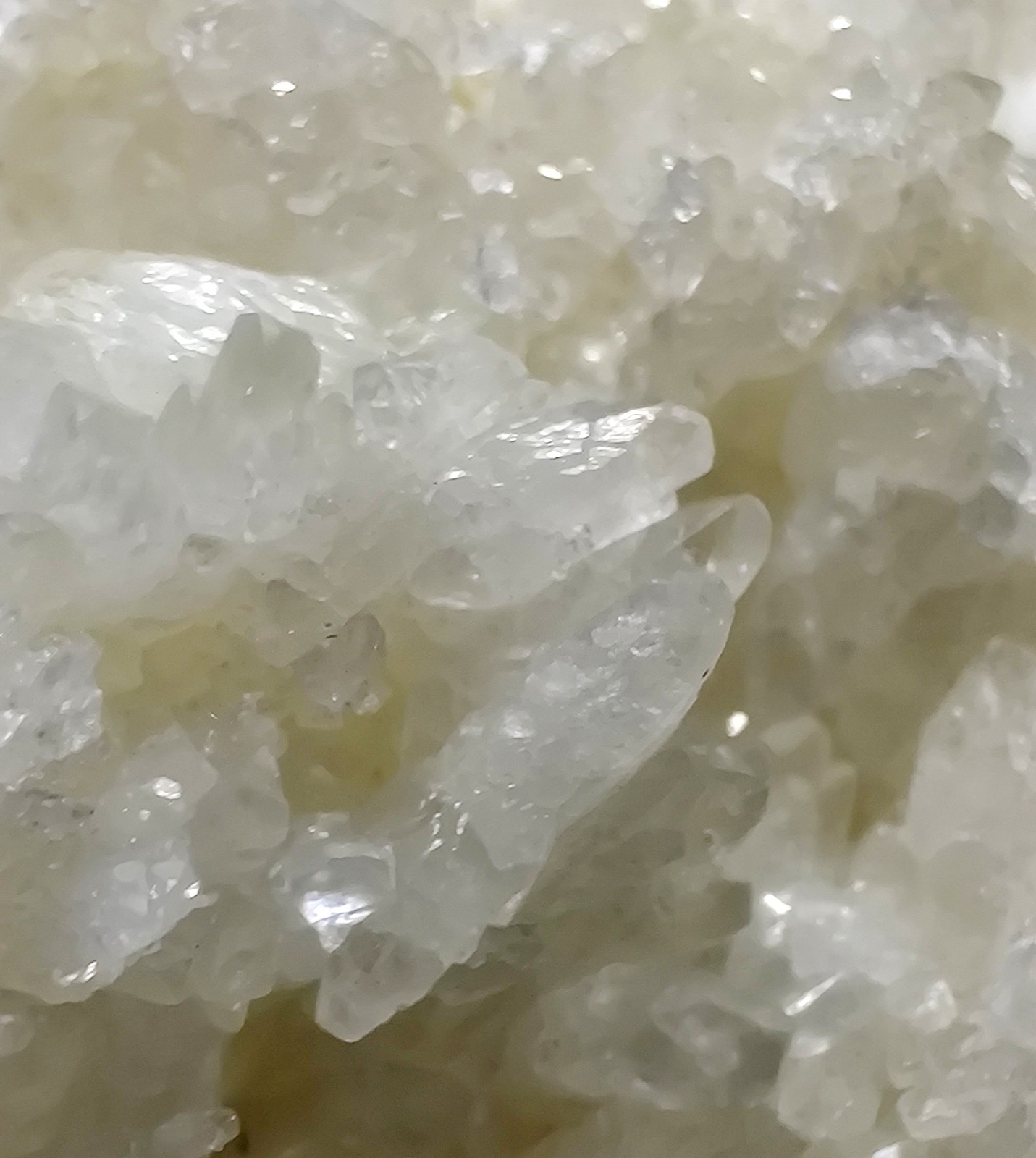 Calcite crystal specimen, fluorescent. Kentucky. 94 grams.