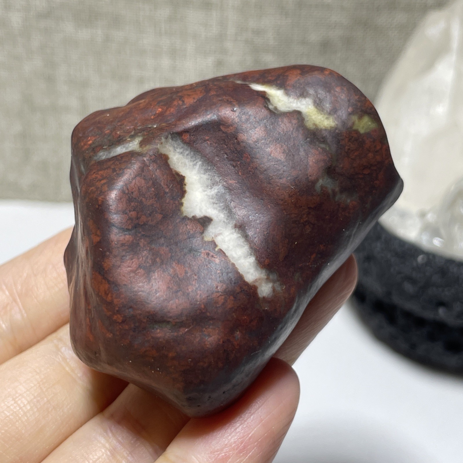 124g Natural Iddingsite meteorite specimen raw stone from China a6228