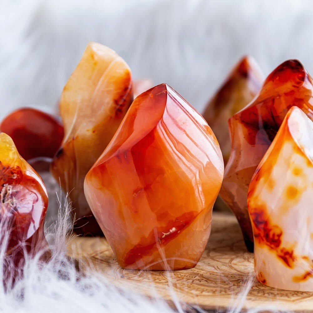 Natural Carnelian Stone Flame Red Agate Crystal Mineral Specimen Home Decoration