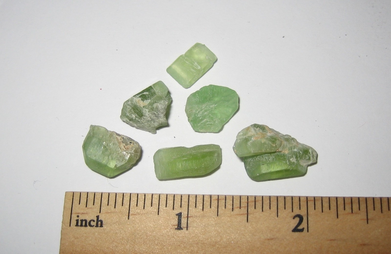 6 SMALL RARE NATURAL 0.4″- 0.7″ A GRADE PERIDOT CRYSTALS FROM PAKISTAN ~ 7.7g *2