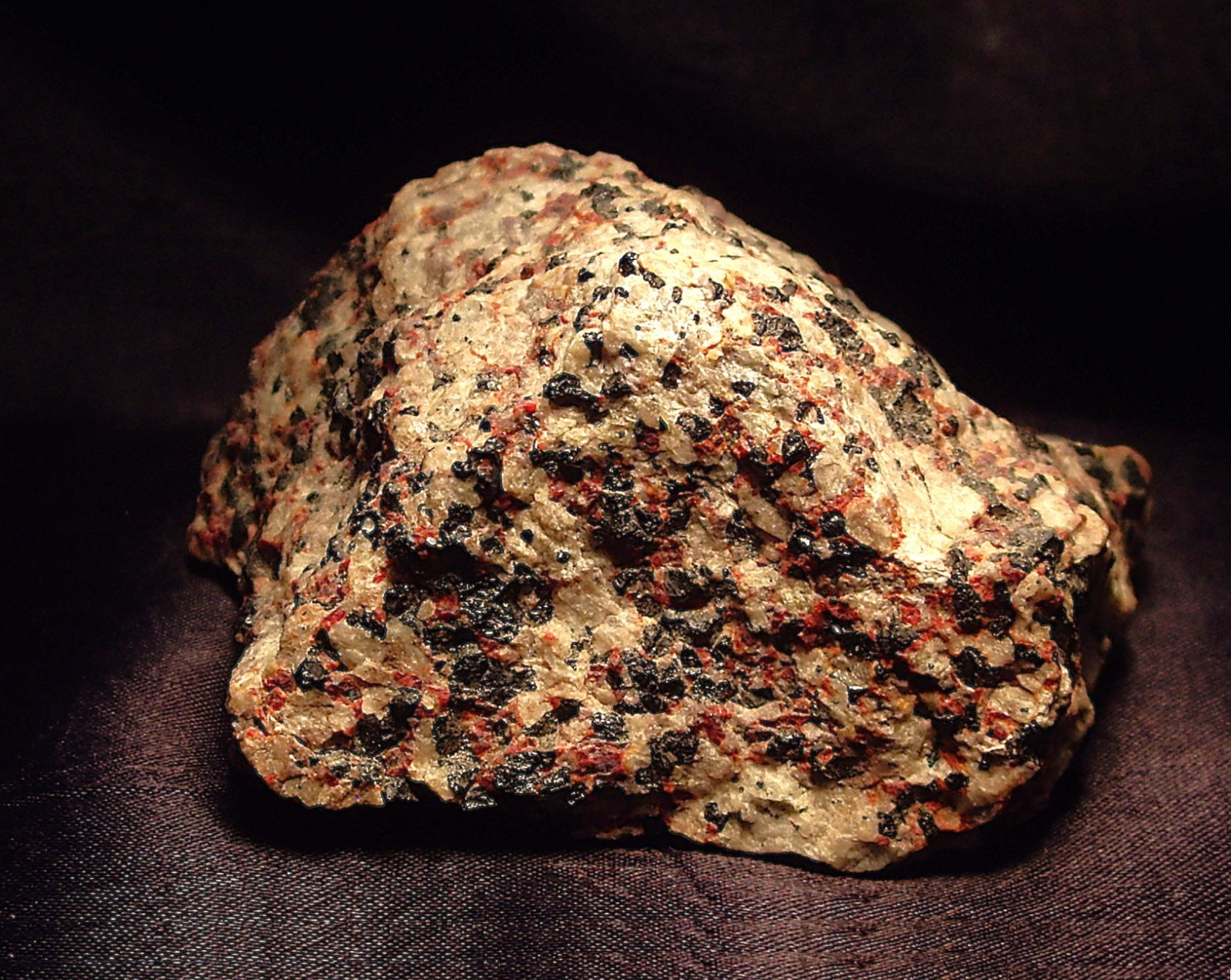 Excellent Fluorescent Willemite Specimen, 297.6g