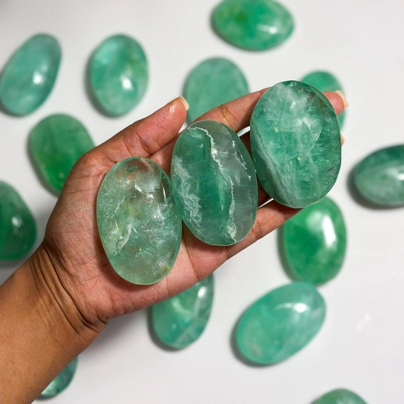 100-150g Natural Green Fluorite Palm Stone Polished Quartz Clear Healing Decor