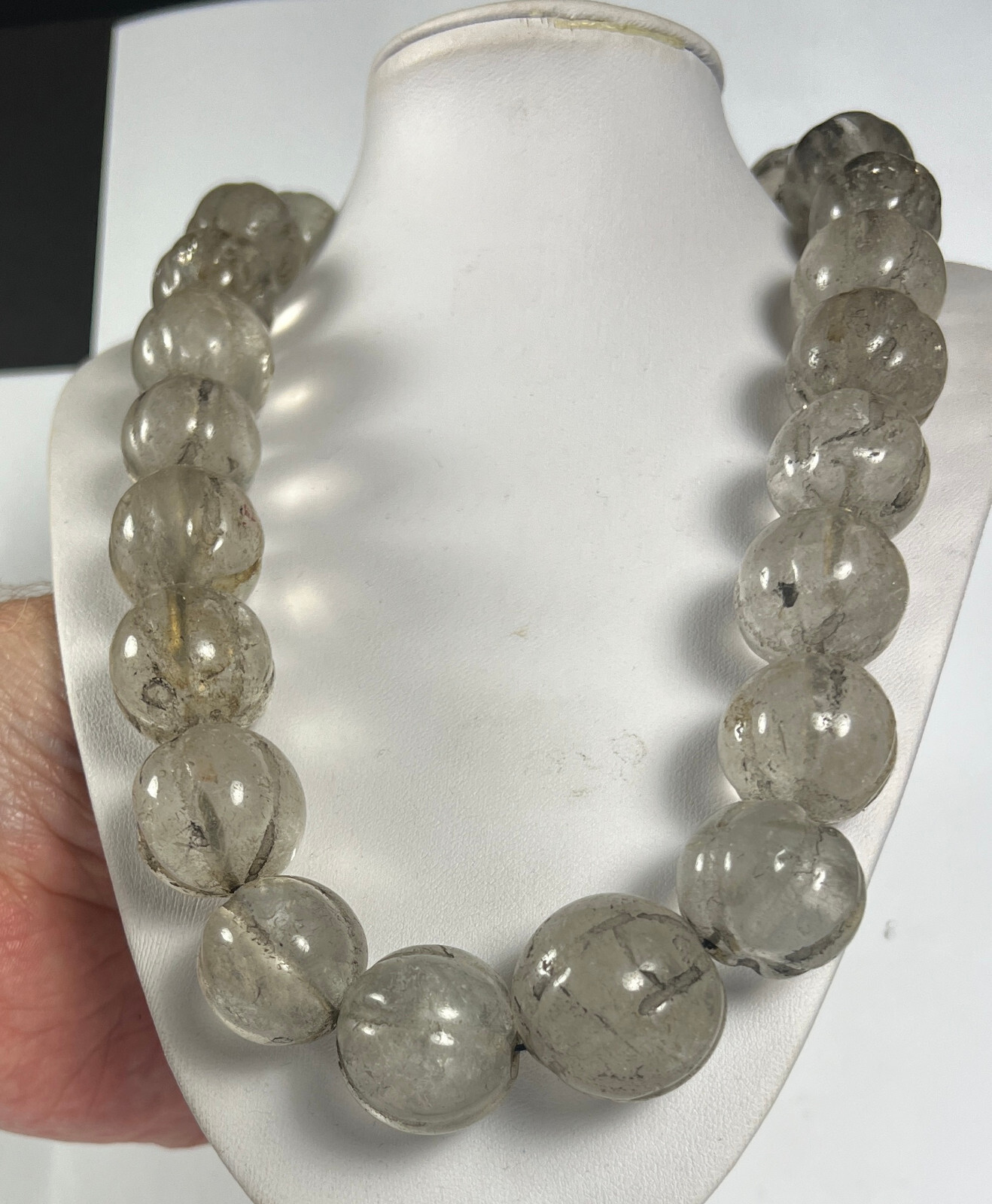 TIBETAN MELON SHAPED CRYSTAL QUARTZ BEAD NECKLACE NEPAL Late 19th century.