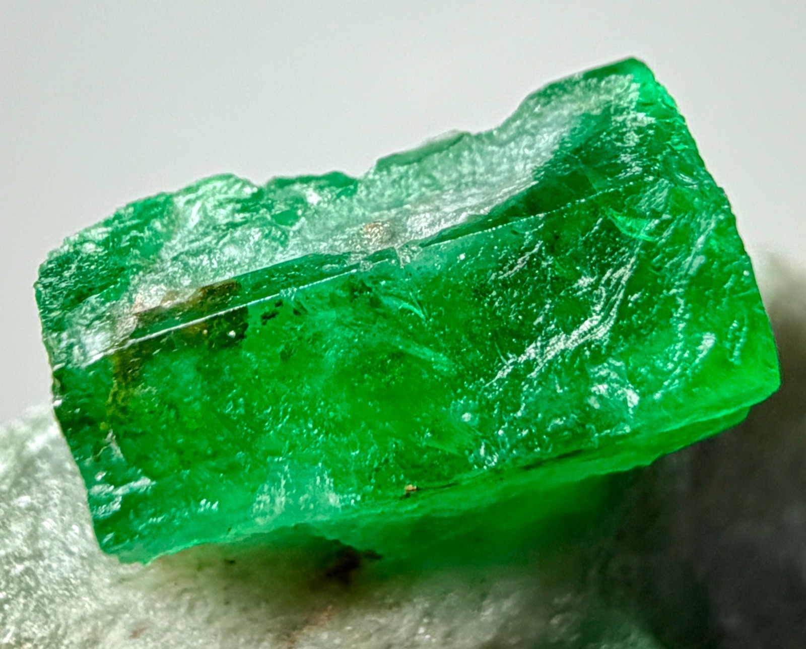 Top Quality Green Emerald Full Terminated Crystals On Matrix. 94 Carats