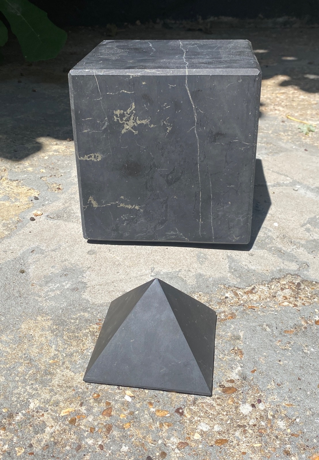 Large Black Shungite Crystal Cube (15cm) & Pyramid (8x6cm) for 4g/5g EMF shield