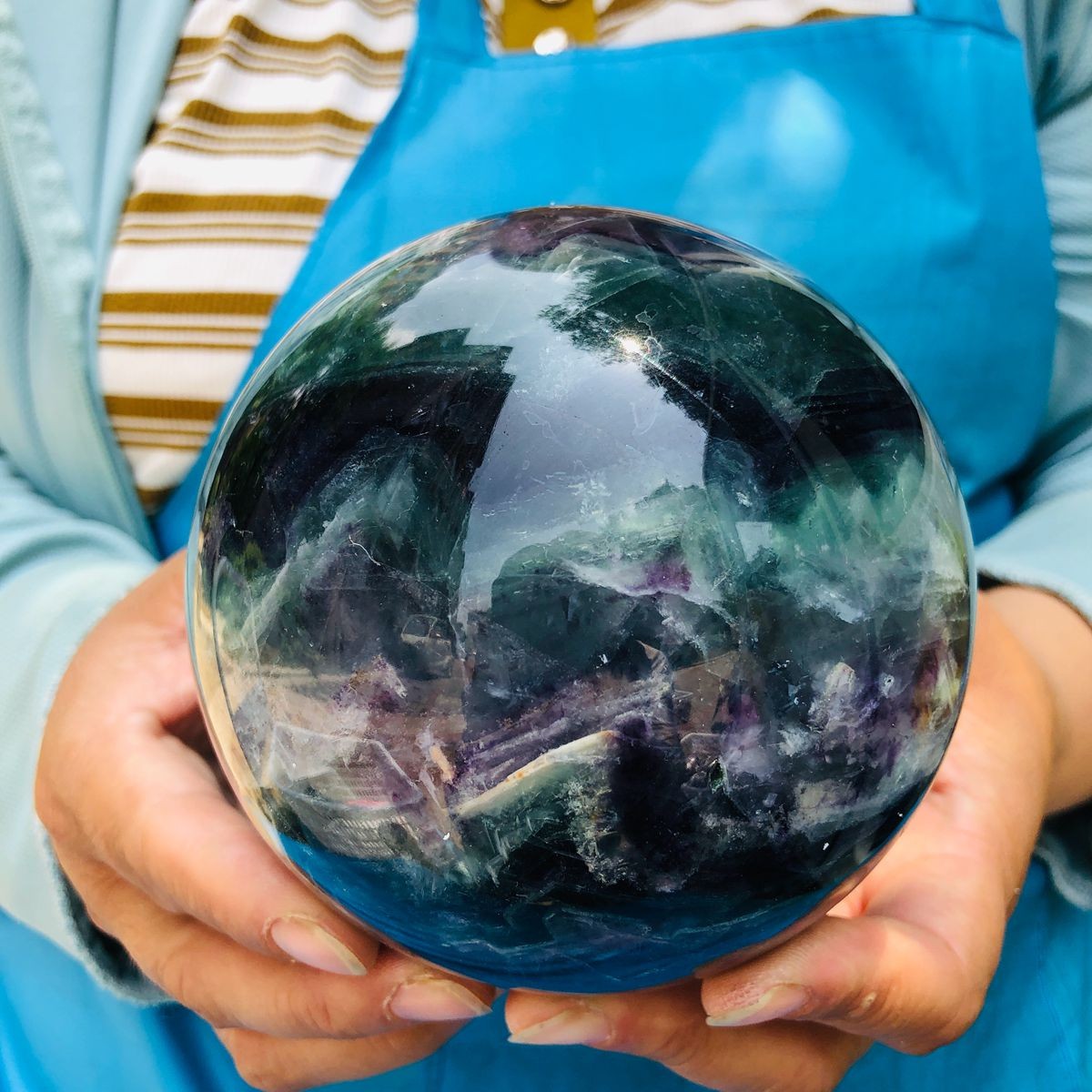 1940G Natural Green Coloured Fluorite Ball Quartz Crystal Reiki Healing 5497