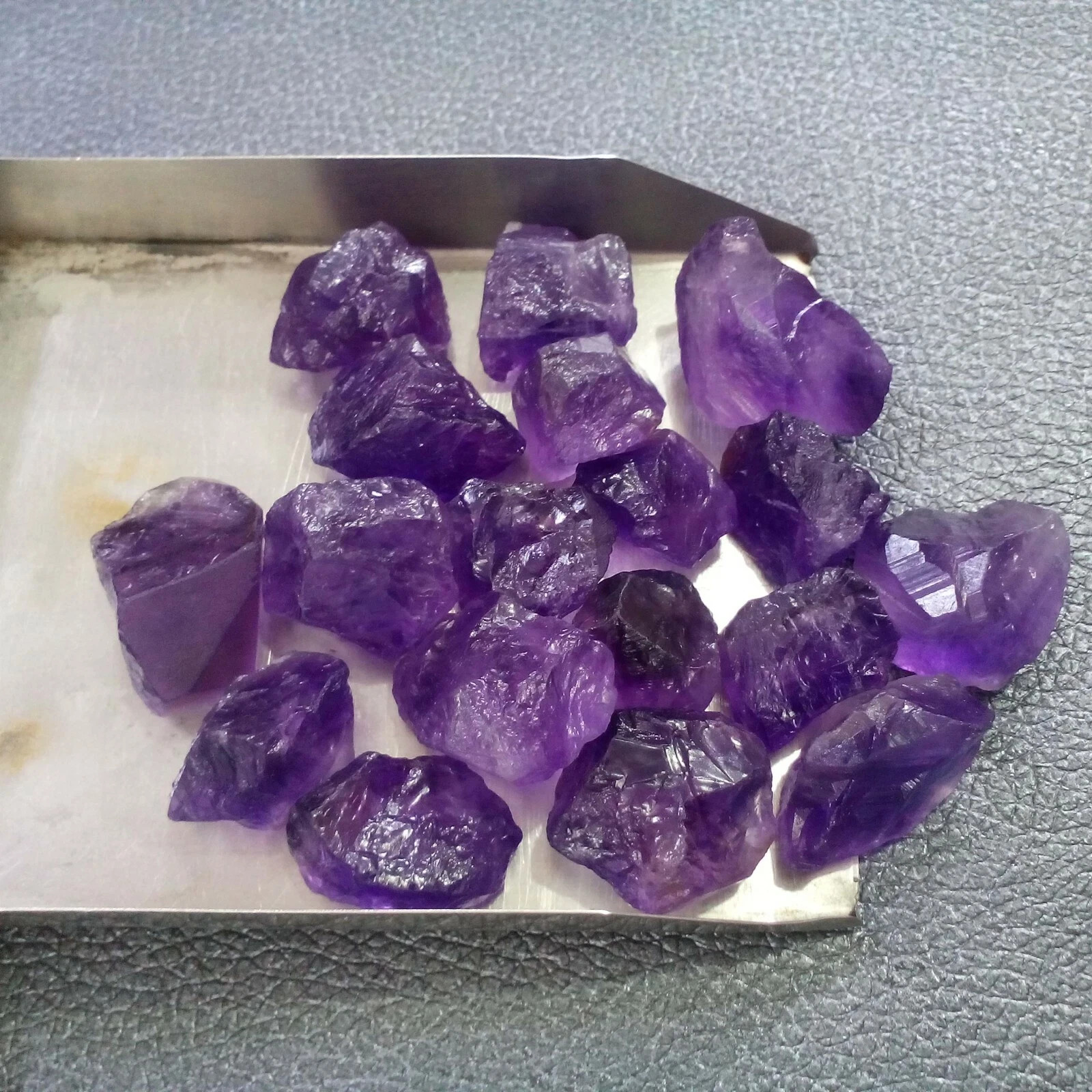Top Quality Purple Amethyst 5 Piece Raw Size 12-16 MM Rough Crystal For Jewelry