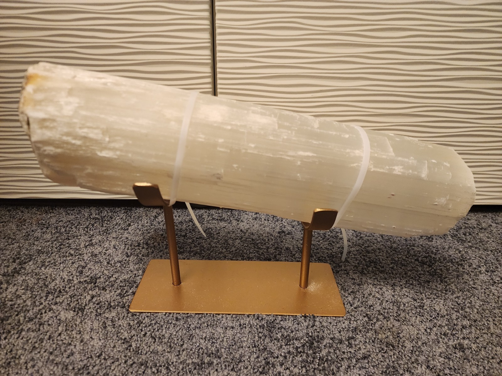Natural Selenite Log White CrystalGypsum stone 8Lbs w/ Display Stand Feng Shui