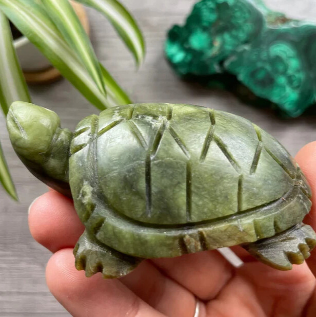 2025HOT Turtle Jade Crystal Carving 8cm Handcrafted Healing Stone Sculpture Gift