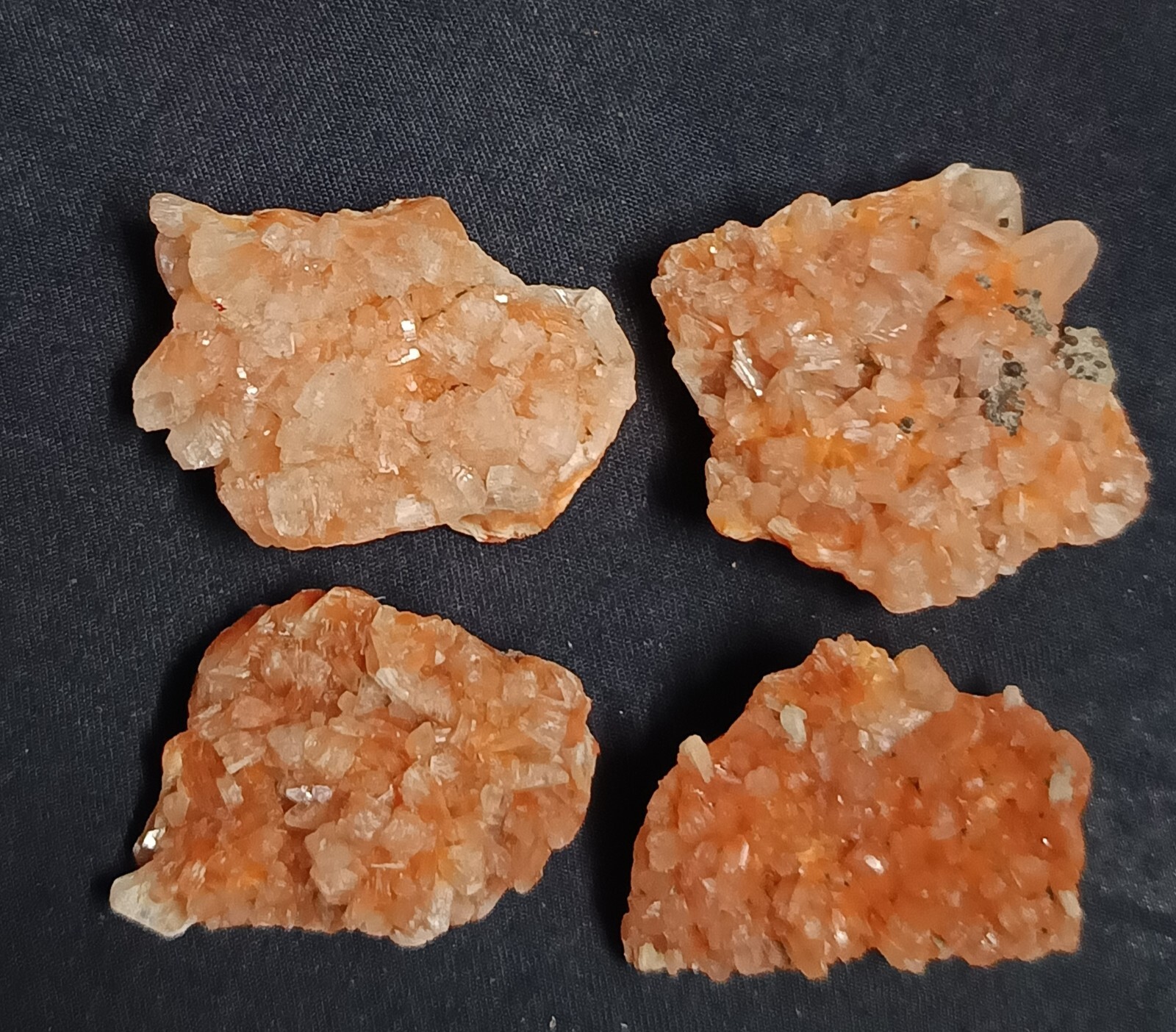 Natural heulandite mineral crystal 4 pieces 89gr 6×5 cm