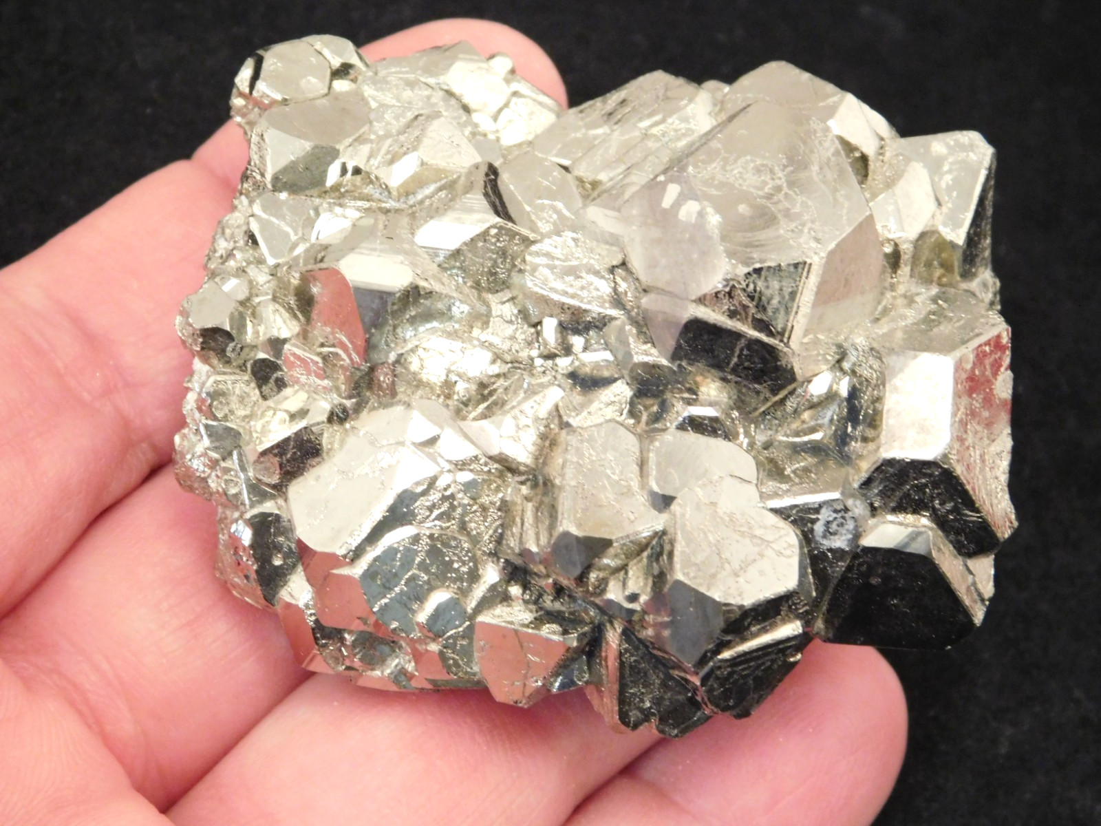 Dodecahedron PYRITE Crystal Cluster 100% Natural Peru 176gr