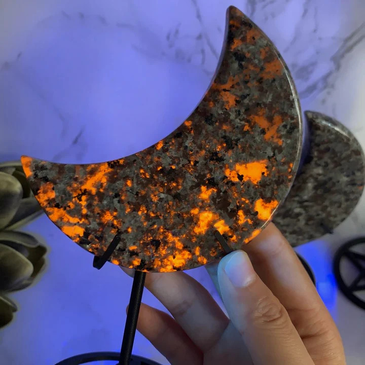 Large Natural Yooperlite Crescent Moon UV Reactive Fire Stone Healing Home Decor