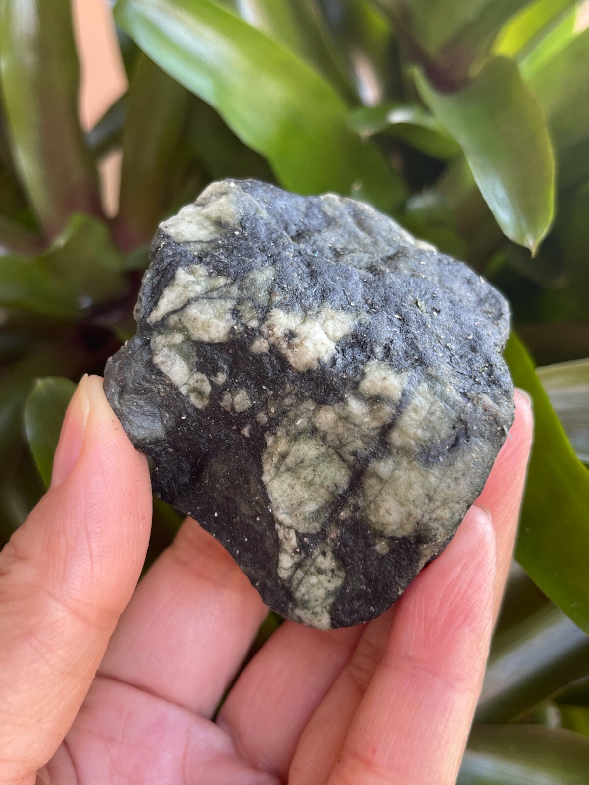 Grade A++ Large Emerald Rough Stones, 2 – 3 Inch Raw Emerald, Wholesale Bulk Lot