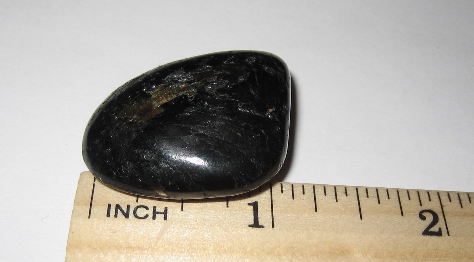 1.3″ RARE TUMBLED POLISHED AUTHENTIC NUUMMITE STONE FROM GREENLAND 17.6grams *15