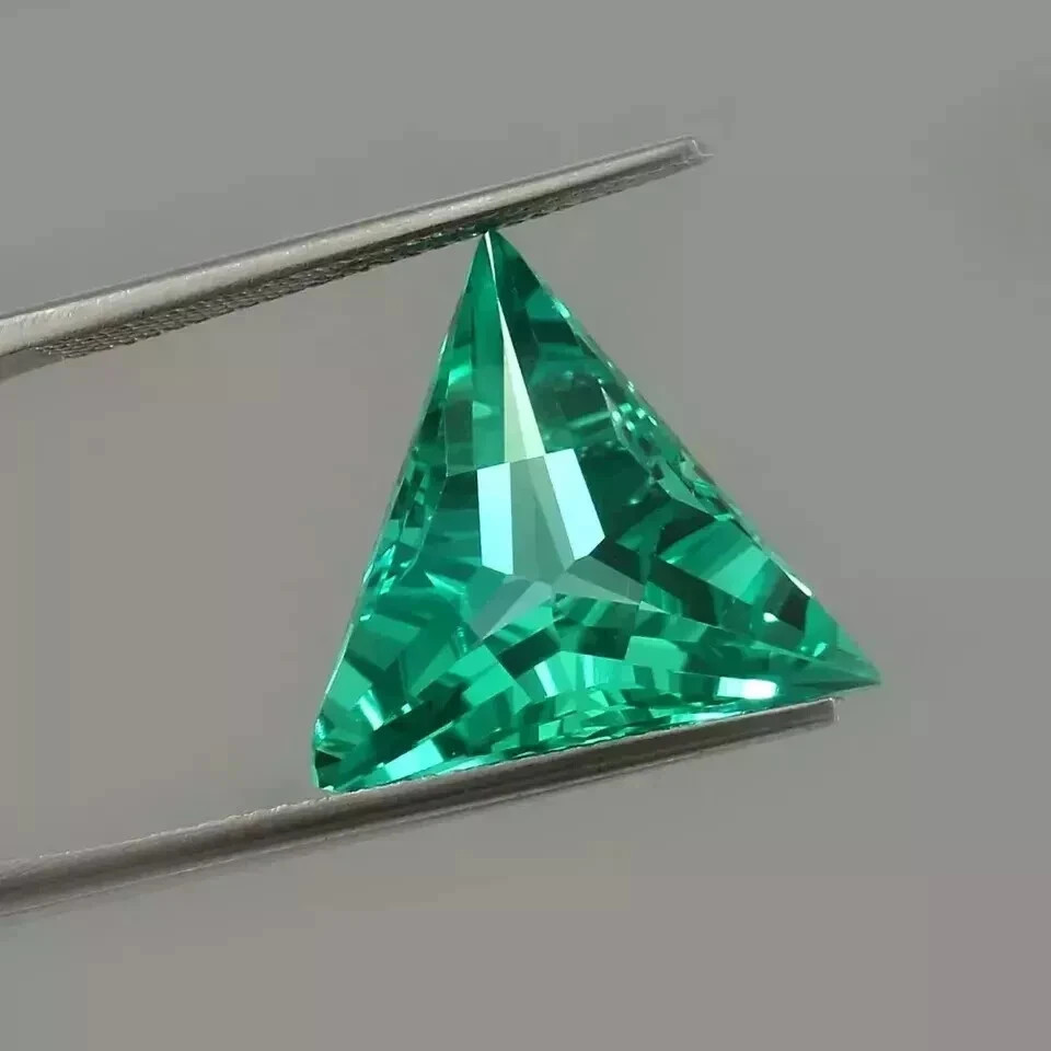 AAA 12×12 MM Natural Flawless Green Sapphire Trillion Certified Loose Gemstone