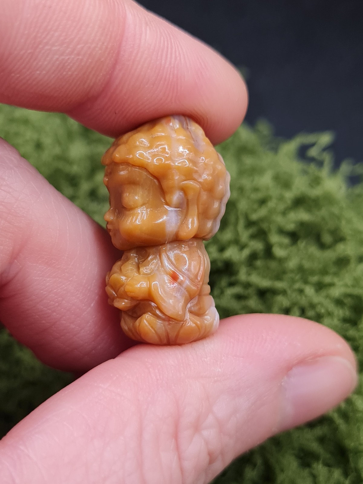 Cute Mini Alashan Agate Buddha Crystal Carving 2,5cm 7,5g Inner Mongolia