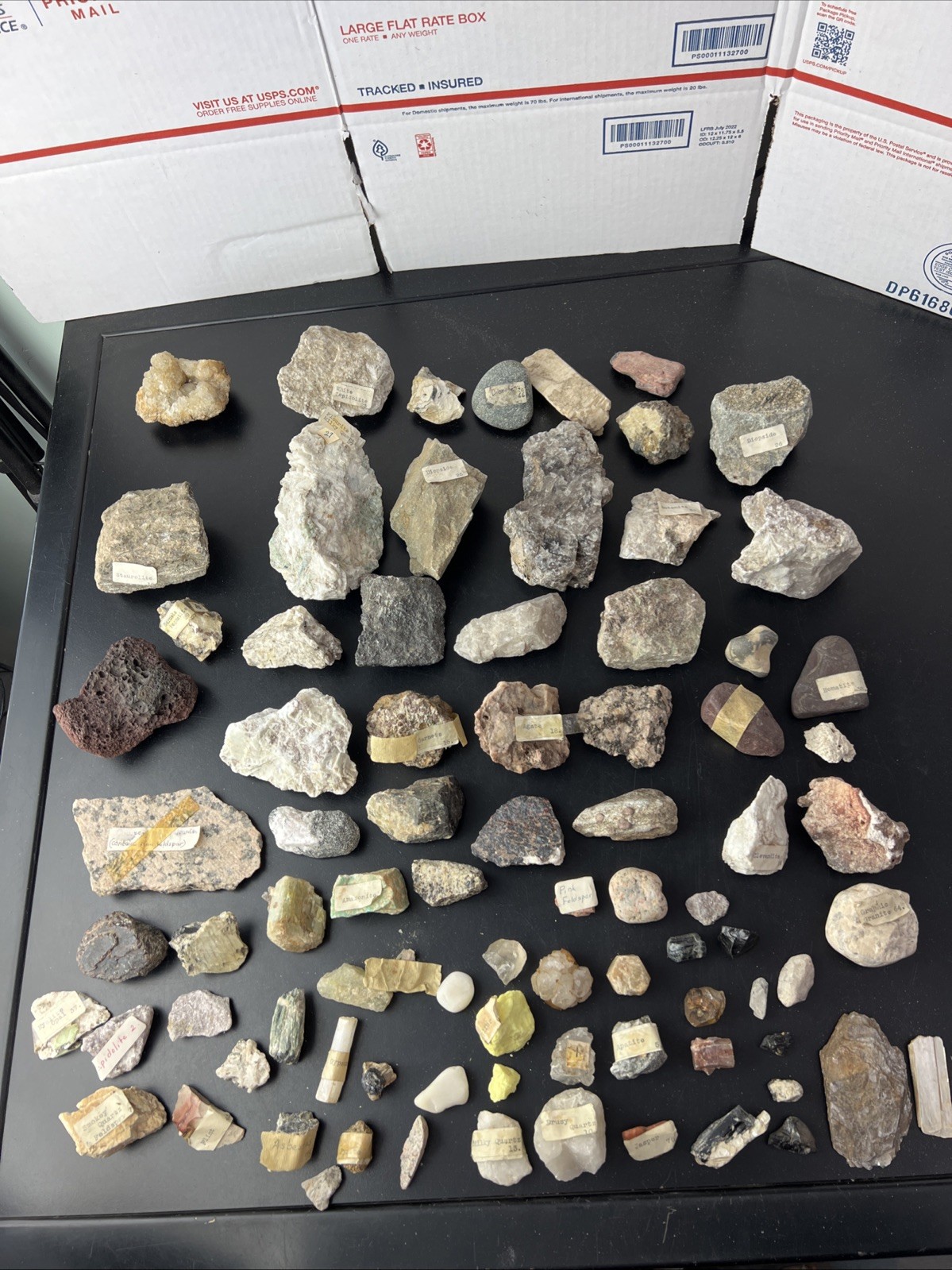 Lot Of Minerals Rocks Quartz Feldspar Agate Opal Apatite Etc 16lbs Total