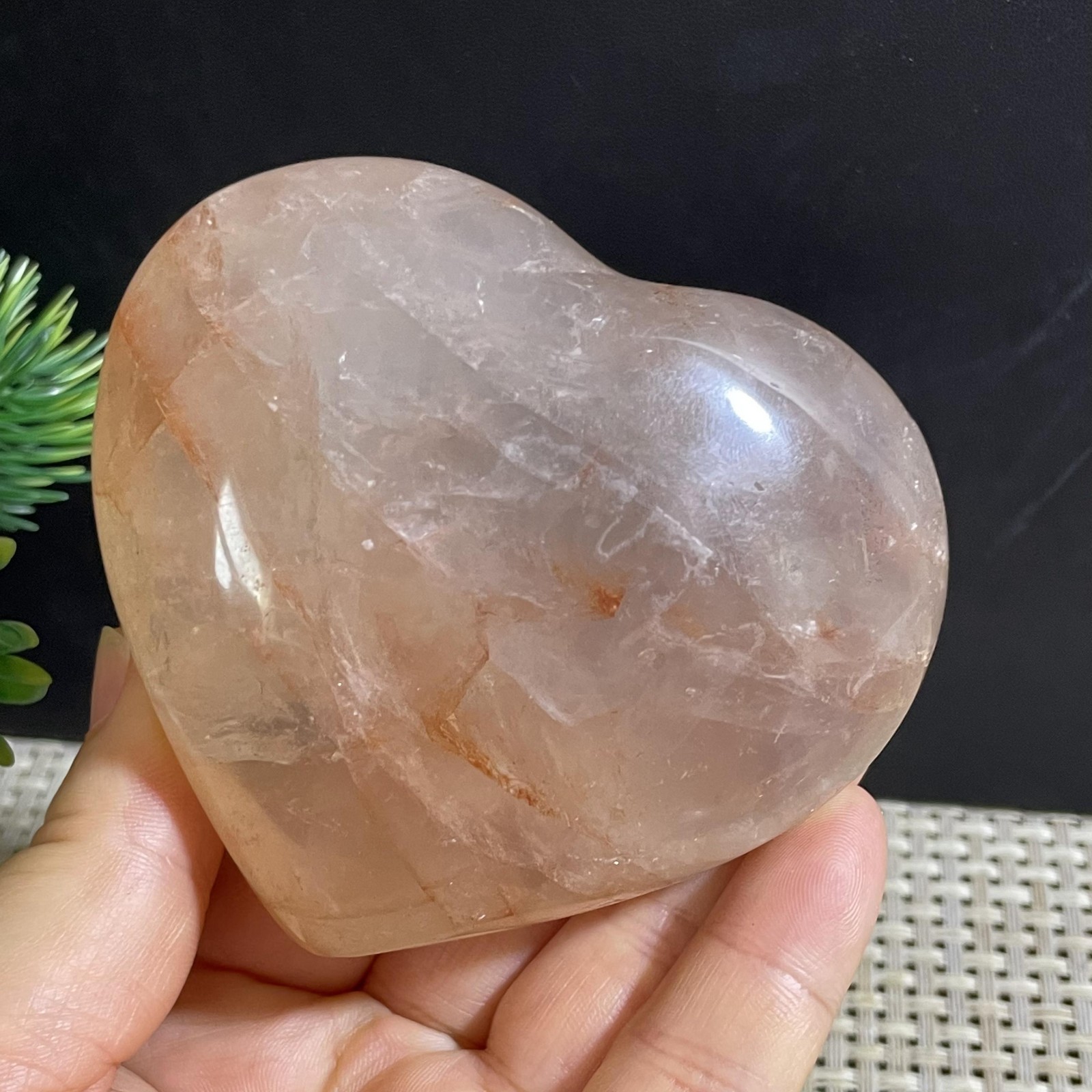 178g Natural red gum flower crystal hand polished quartz heart