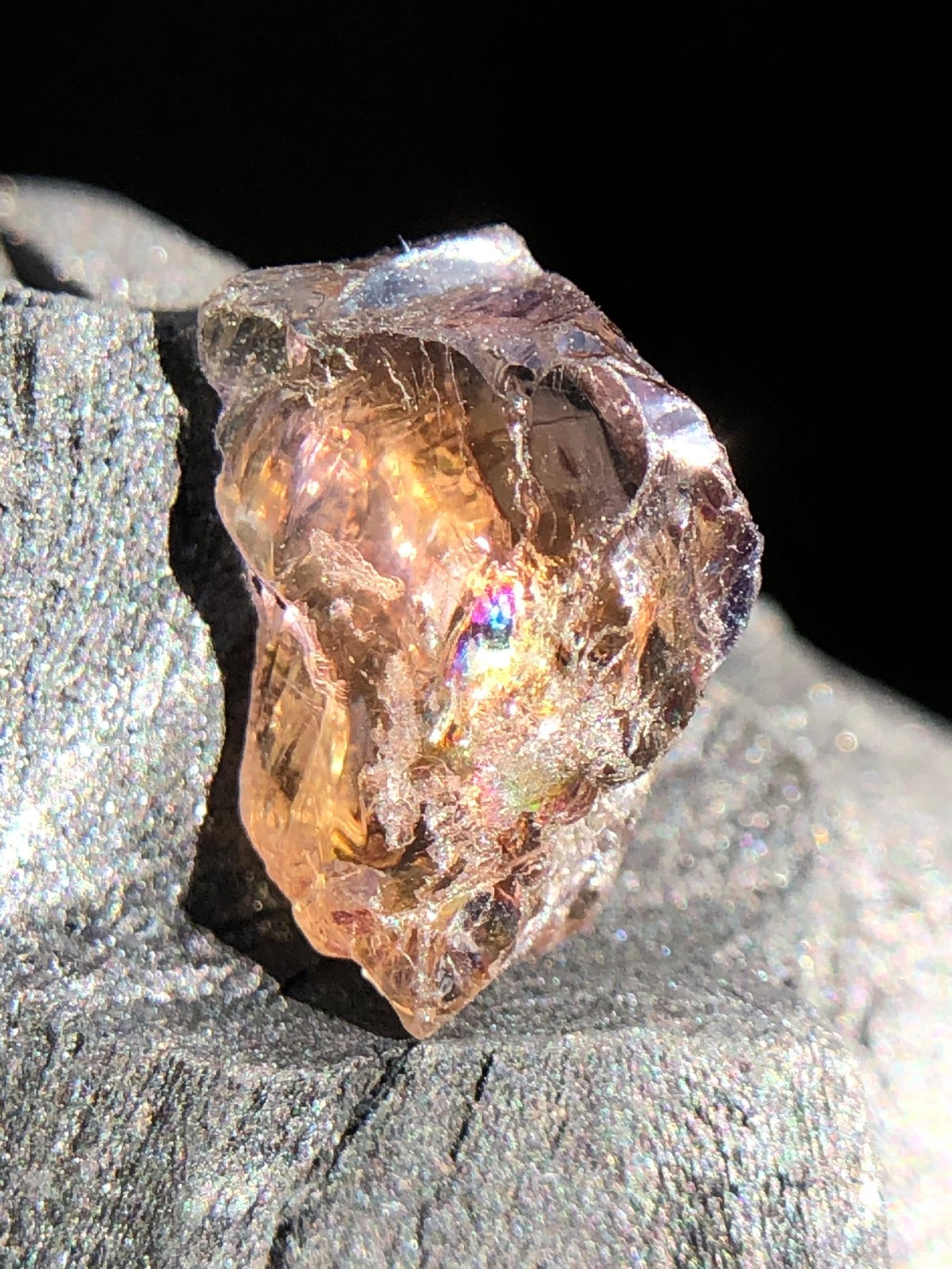 Natural Purple Brown Grey Yellow Tanzanite Crystal 2.80 Ct Loose Tanzanite Rough