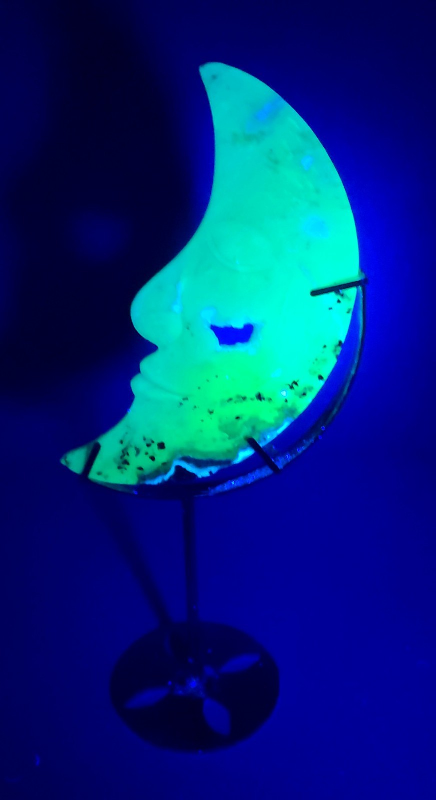 X Large 6″ UV Reactive A+ Druzy Volcano Agate Crystal Stone Moon Face w/ Stand