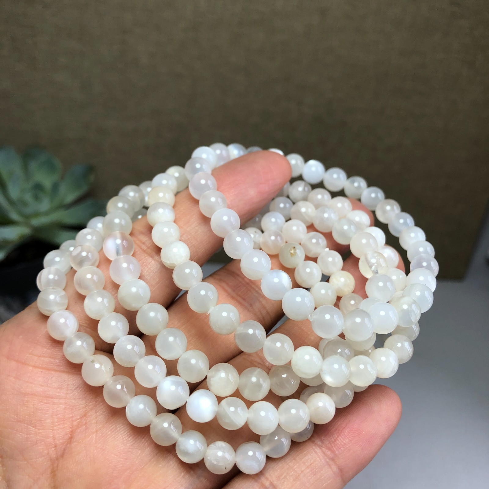 5Pcs Wholesal Natural White Moonlight Stone bracelets Crystal ball sphere 6mm
