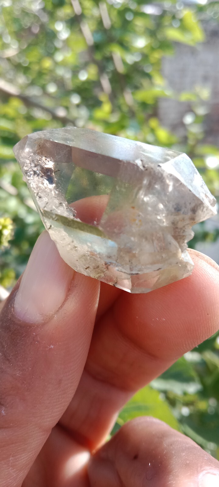 25gram Beautiful Loupe Clean Clear Quartz Crystal From Zagi Mountain