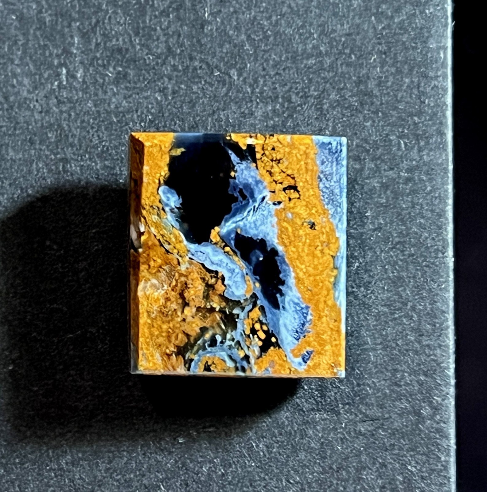13.5ct 15.9mm Both sides Beautiful Polished Pietersite