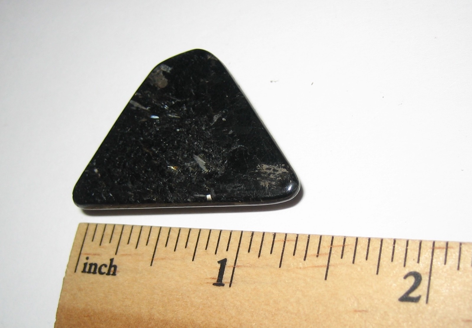 35mm x 24mm POLISHED RARE AUTHENTIC NUUMMITE STONE CABOCHON GREENLAND ~ 8.4g *A4