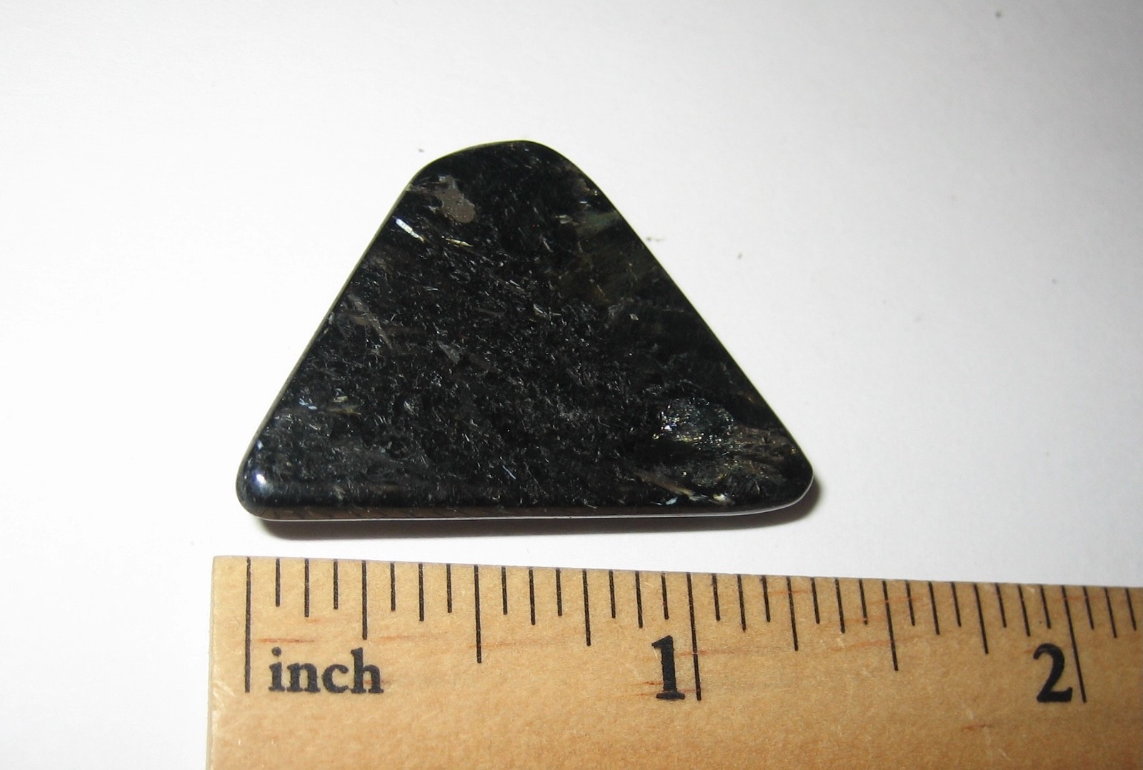 35mm x 24mm POLISHED RARE AUTHENTIC NUUMMITE STONE CABOCHON GREENLAND ~ 8.4g *A4