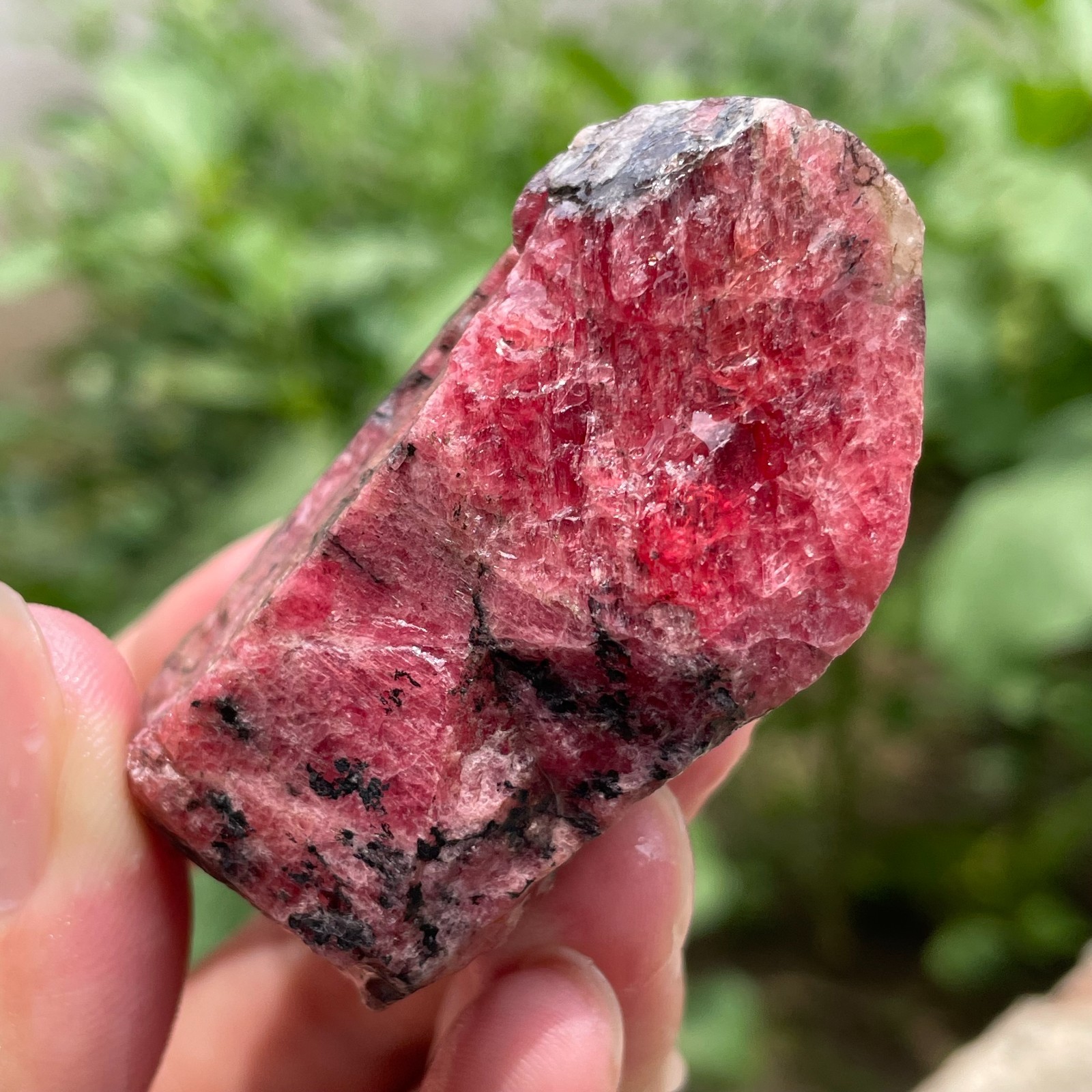 135g Small Raw Ore Red Black Rhodonite Quartz Gemstone Mineral Specimen