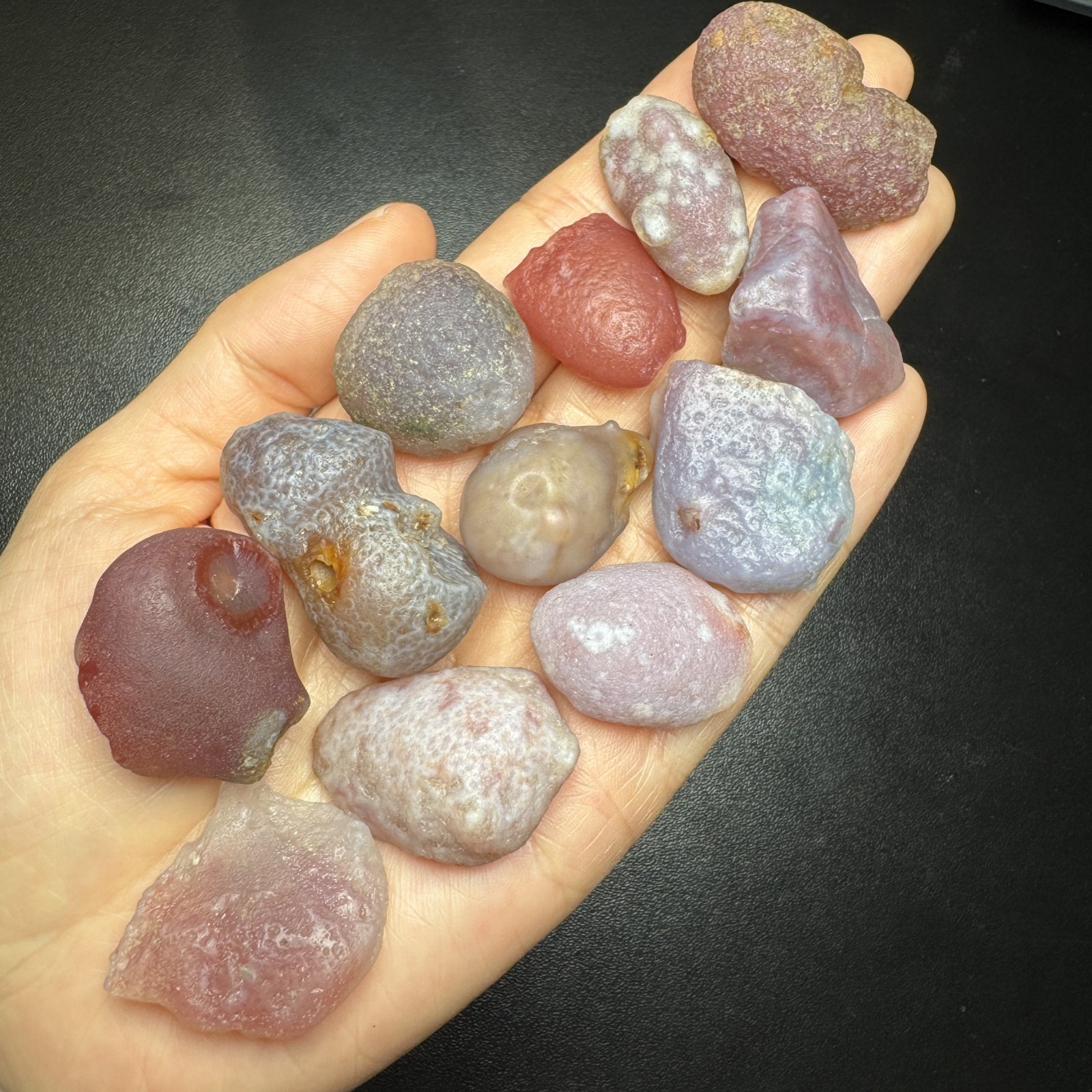 12pieces/166grams Raw Alxa Gobi Sugar Heart Agate Lot, Mongolia-6011