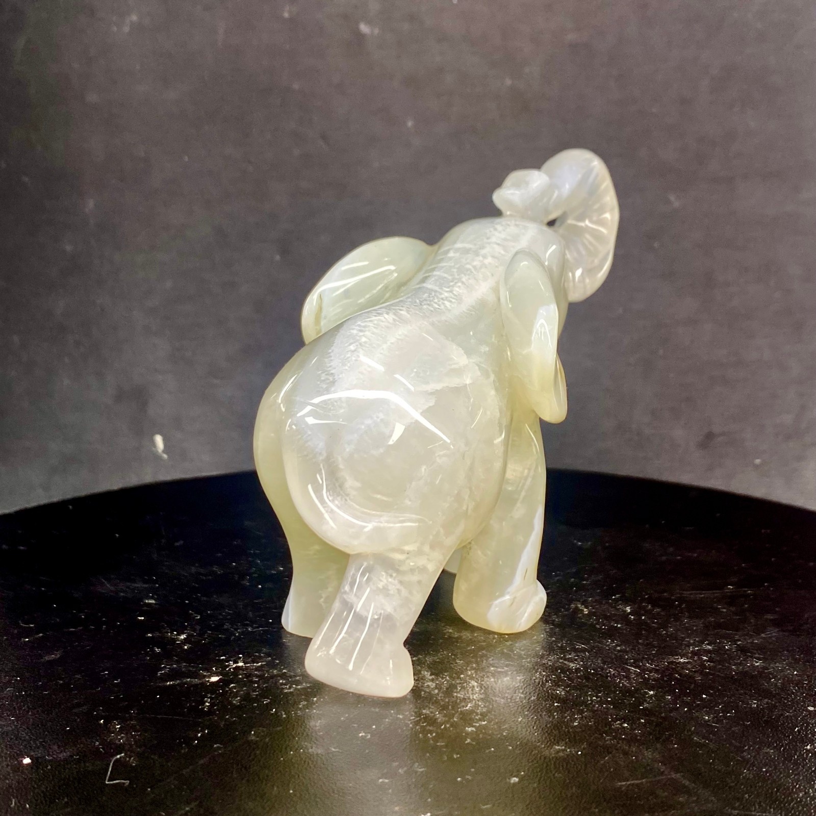 300G Natural agate carved crystal elephant realistic crystal therapy
